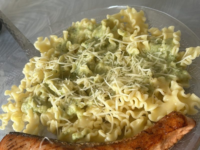 Cliquez pour zoomer ! Saumon sauce curry et tagliatelles de légumes Thermomix par malikasousou