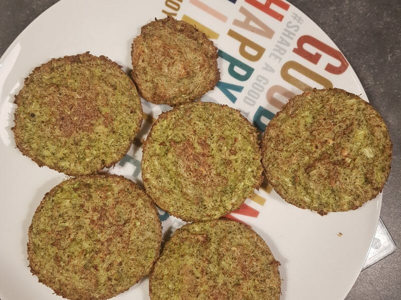 Cliquez pour zoomer ! Galettes de brocolis Thermomix par carynou