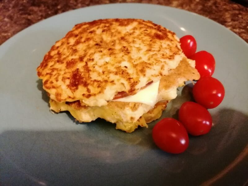 Cliquez pour zoomer ! Galettes de chou-fleur et sauce yaourt Thermomix par sofi29170