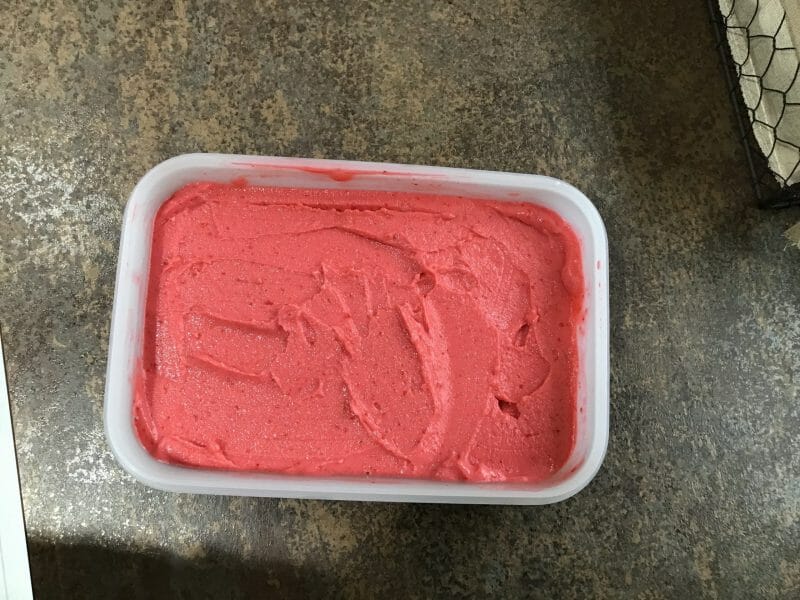 Cliquez pour zoomer ! Glace à la fraise Thermomix par sylvie_195