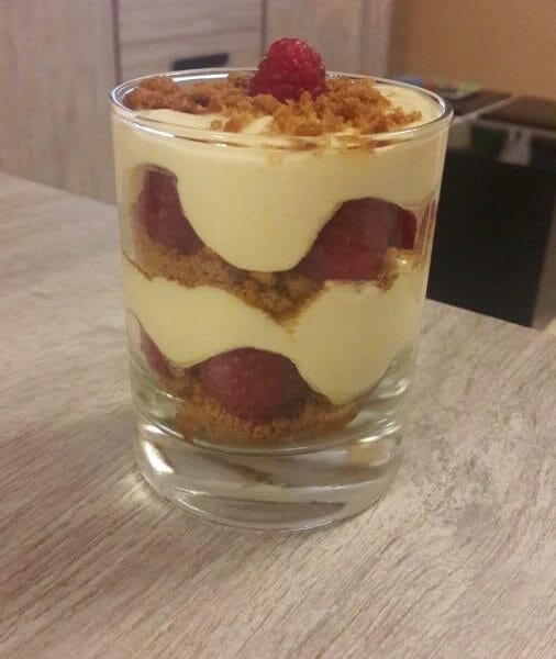 Cliquez pour zoomer ! Tiramisu aux framboises et spéculoos Thermomix par Celia905