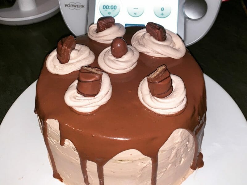 Cliquez pour zoomer ! Layer cake Kinder Bueno Thermomix par Linda Fatma