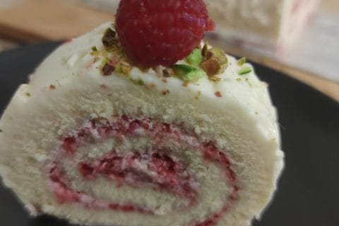 Cliquez pour zoomer ! Bûche de Noël framboises et chocolat blanc Thermomix par djoustone