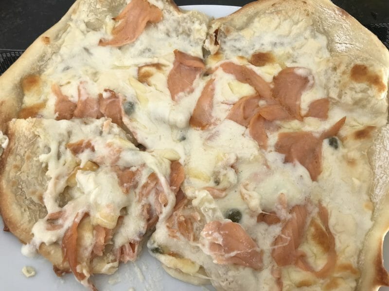 Cliquez pour zoomer ! Pizza au saumon et sauce kiri Thermomix par Magwem