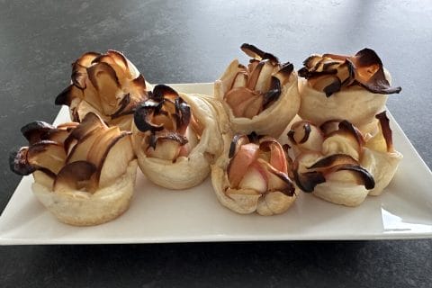 Cliquez pour zoomer ! Roses feuilletées aux pommes Thermomix par Magwem