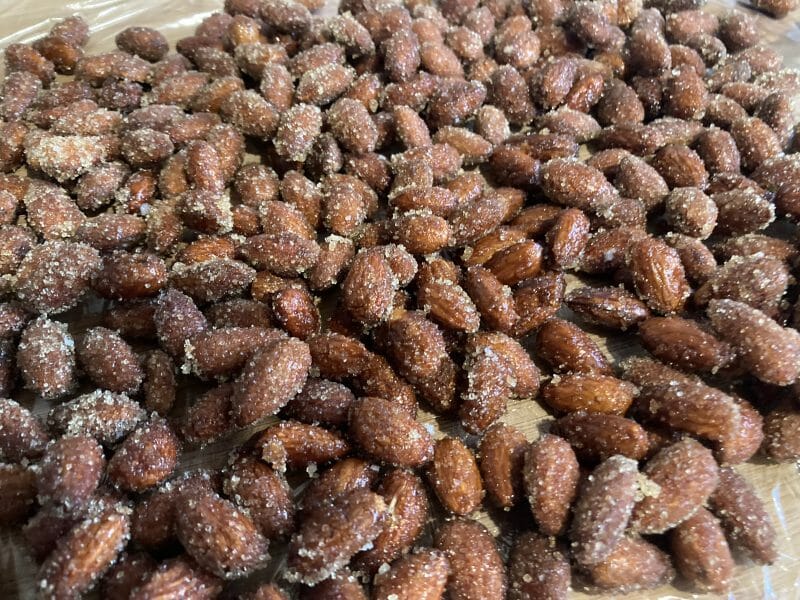 Cliquez pour zoomer ! Amandes grillées à la cannelle et au miel Thermomix par jujucuistot