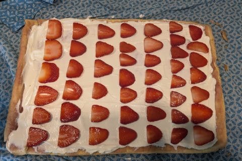 Cliquez pour zoomer ! Fraisier roulé Thermomix par chou170484