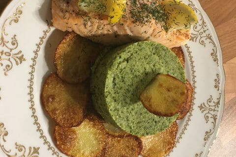 Cliquez pour zoomer ! Saumon sur purée de brocolis Thermomix par nath_52