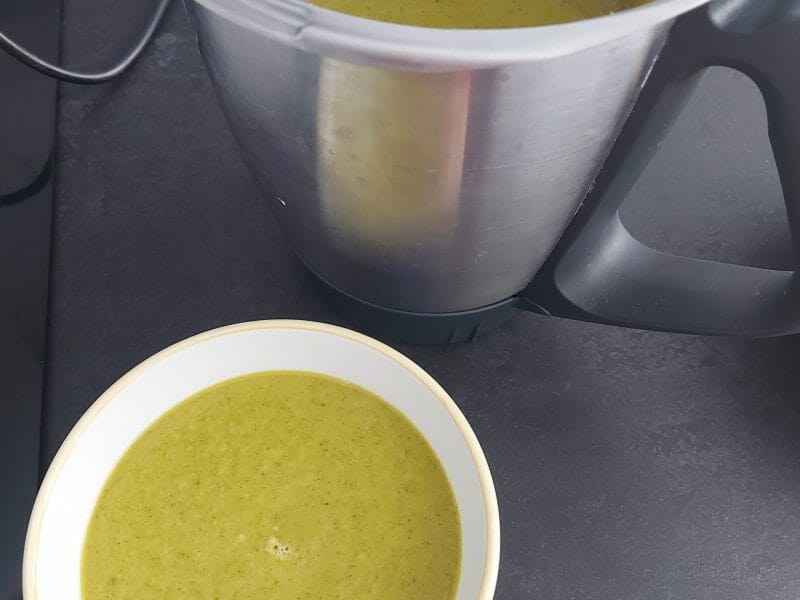 Cliquez pour zoomer ! Velouté aux fanes de radis Thermomix par olapat