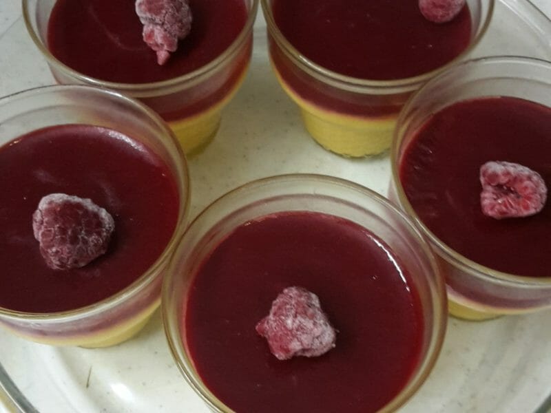 Cliquez pour zoomer ! Mousse à la framboise et son coulis Thermomix par fanndelea