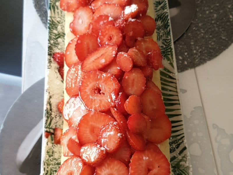 Cliquez pour zoomer ! Fraisier roulé Thermomix par Mylene94190