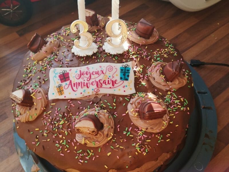 Cliquez pour zoomer ! Layer cake Kinder Bueno Thermomix par cassandra_03