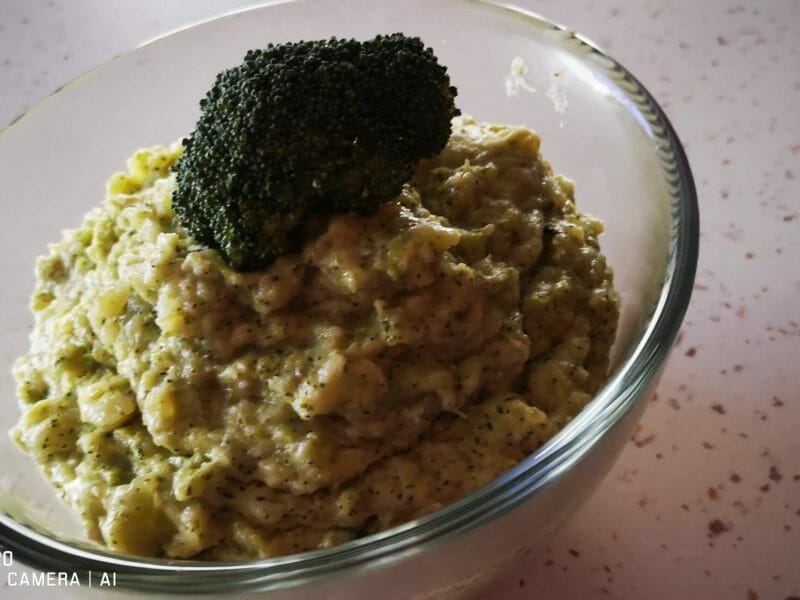 Cliquez pour zoomer ! Purée de brocolis et pommes de terre Thermomix par val100371