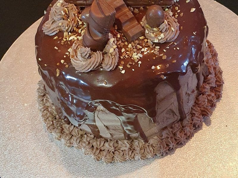 Cliquez pour zoomer ! Layer cake Kinder Bueno Thermomix par CARLA