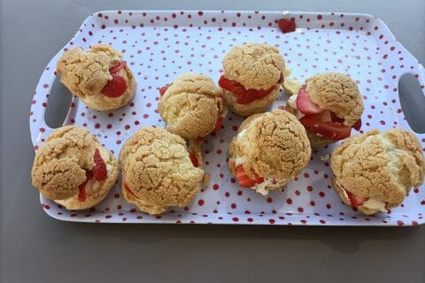 Cliquez pour zoomer ! Choux craquelin fraises chantilly Thermomix par sarah54