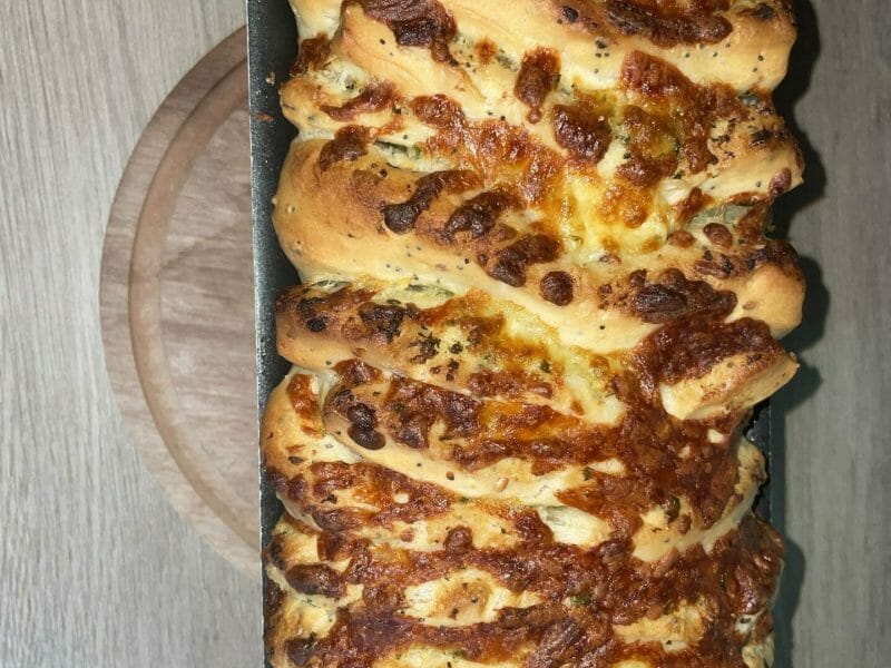 Cliquez pour zoomer ! Pain à l’ail, persil et mozzarella Thermomix par saf92