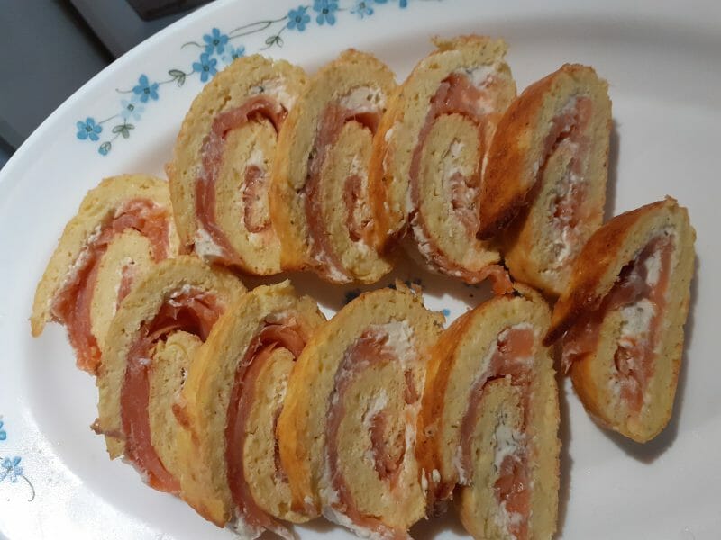 Cliquez pour zoomer ! Roulé aux courgettes et au saumon fumé Thermomix par jujuka