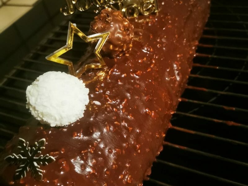 Cliquez pour zoomer ! Bûche Ferrero Rocher Thermomix par ana54260