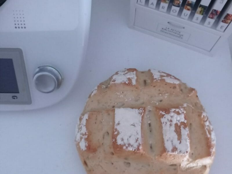 Cliquez pour zoomer ! Pain Cocotte Thermomix par yasminemnz