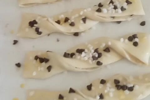 Cliquez pour zoomer ! Torsades crème pâtissière et pépites de chocolat Thermomix par mamanxena68