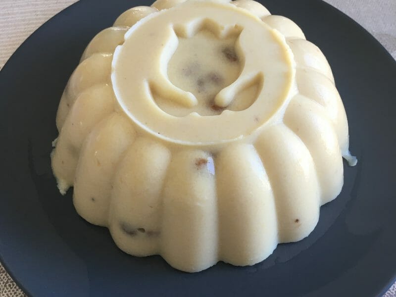 Cliquez pour zoomer ! Gâteau de semoule aux raisins secs Thermomix par nath_dirou