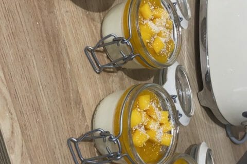 Cliquez pour zoomer ! Panna cotta coco mangue Thermomix par Ana 👩🏻🍳