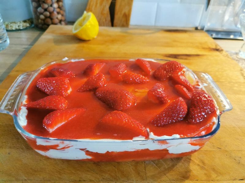 Cliquez pour zoomer ! Tiramisu aux fraises en verrines Thermomix par chloe_171