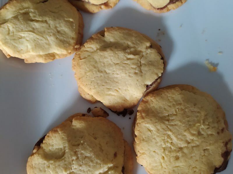 Cliquez pour zoomer ! Cookies fourrés au nutella Thermomix par emeline_66