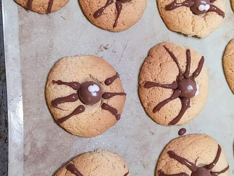 Cliquez pour zoomer ! Spider cookies (cookies araignées) Thermomix par emeline_66