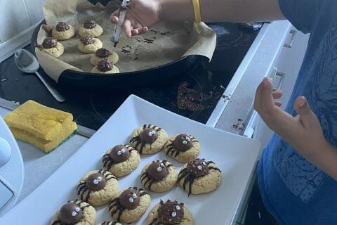 Cliquez pour zoomer ! Spider cookies (cookies araignées) Thermomix par celia_68