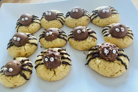 Cliquez pour zoomer ! Spider cookies (cookies araignées) Thermomix par celia_68