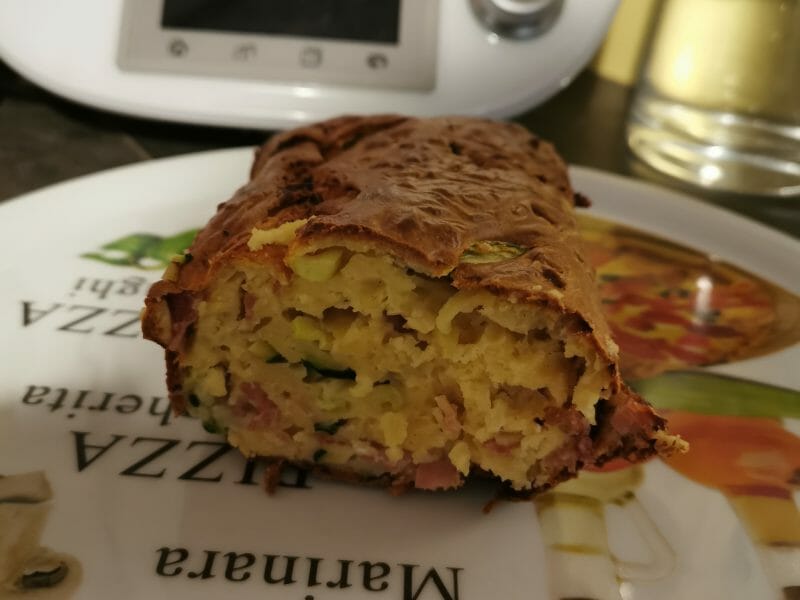 Cliquez pour zoomer ! Cake courgettes et cheddar Thermomix par boudou_47