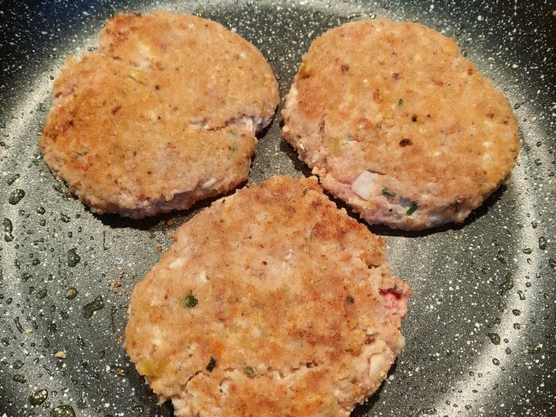 Cliquez pour zoomer ! Steak haché de boeuf au fromage Thermomix par Anious