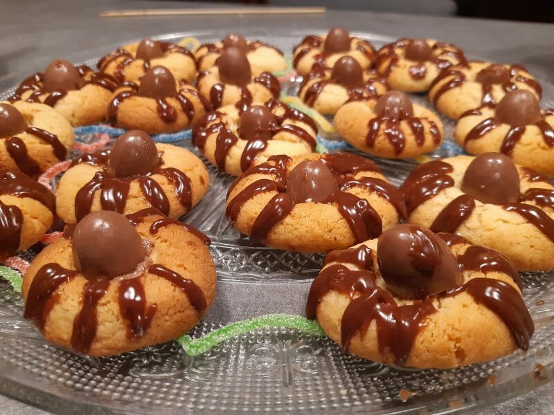 Cliquez pour zoomer ! Spider cookies (cookies araignées) Thermomix par Celpaucha