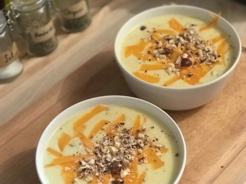 Cliquez pour zoomer ! Soupe de panais et mimolette aux noisettes Thermomix par Stimaa