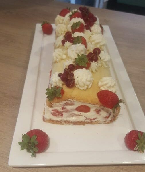 Cliquez pour zoomer ! Fraisier roulé Thermomix par petitlisou