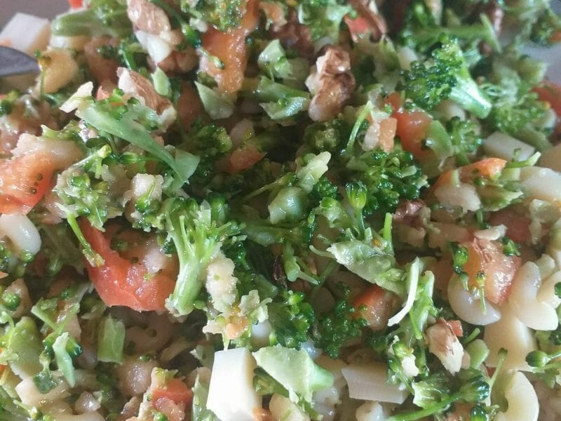 Cliquez pour zoomer ! Salade de brocolis Thermomix par ludivine_27160