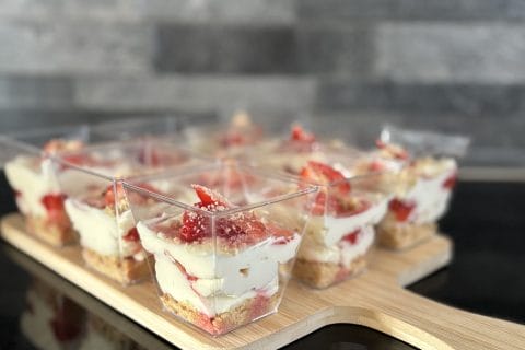 Cliquez pour zoomer ! Tiramisu aux fraises en verrines Thermomix par CloRigolo