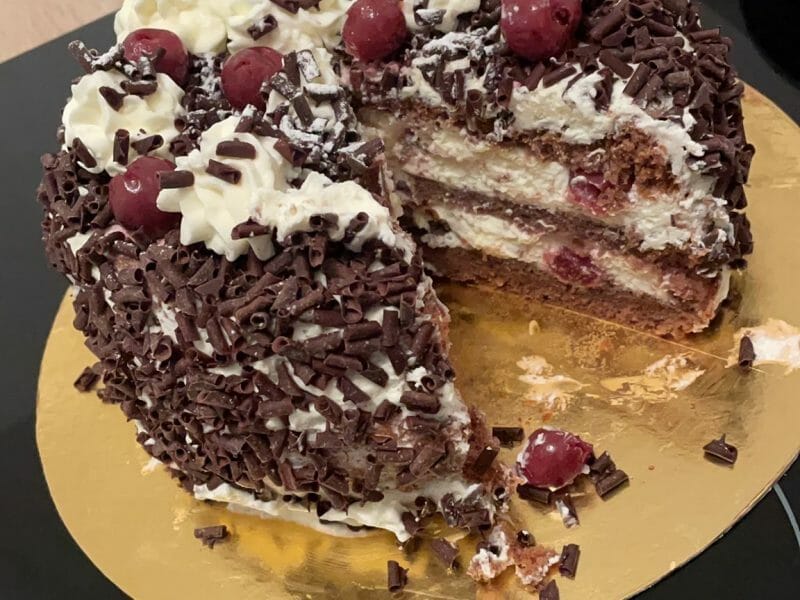 Cliquez pour zoomer ! Bûche forêt noire Thermomix par fatima68000