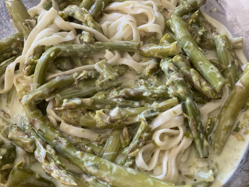 Cliquez pour zoomer ! Tagliatelles aux asperges vertes Thermomix par Yaya doudou