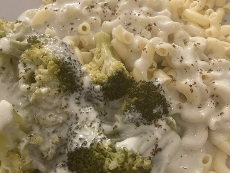 Cliquez pour zoomer ! Brocolis sauce roquefort Thermomix par Yaya doudou