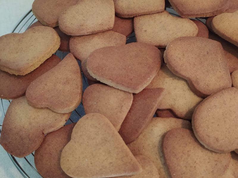 Cliquez pour zoomer ! Sablés miel, vanille et cannelle Thermomix par aurele03