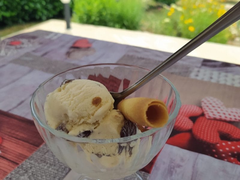Cliquez pour zoomer ! Glace rhum raisins Thermomix par aurele03