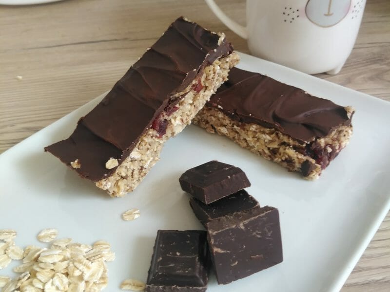 Cliquez pour zoomer ! Barres de céréales à l’avoine, noisettes, banane et chocolat Thermomix par solene1986