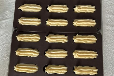 Cliquez pour zoomer ! Éclairs fraises chantilly Thermomix par celine_1002
