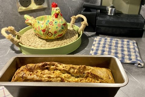 Cliquez pour zoomer ! Cake chèvre, noisettes et lardons Thermomix par Ninou ardèche