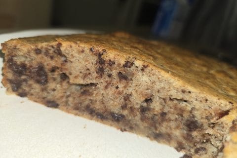 Cliquez pour zoomer ! Cake banane et pépites de chocolat Thermomix par Cécilou