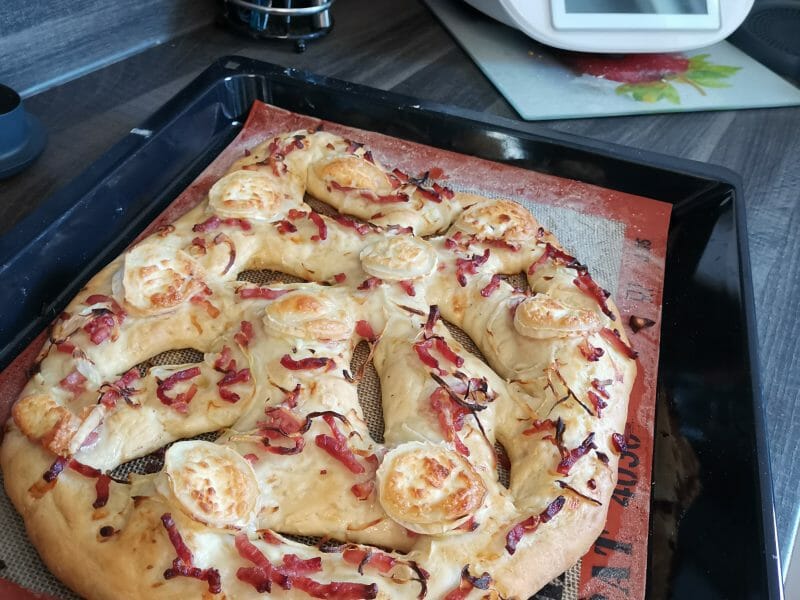 Cliquez pour zoomer ! Fougasse chèvre et lardons Thermomix par julie67770