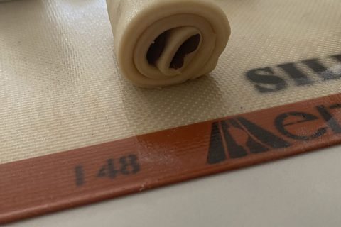 Cliquez pour zoomer ! Pains au chocolat briochés Thermomix par oliviaTheImperfectCook