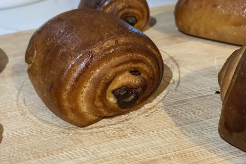 Cliquez pour zoomer ! Pains au chocolat briochés Thermomix par oliviaTheImperfectCook